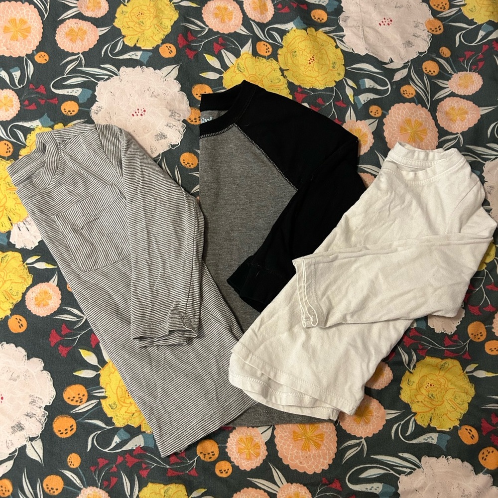Bundle of 3 long sleeve tops. 3t